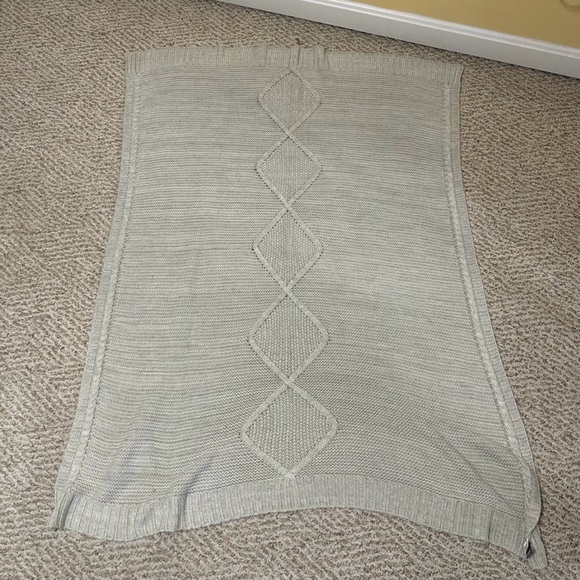 Aerie American Eagle Chunky Ribbed Fisherman Knit Blanket Beige - Picture 2 of 6